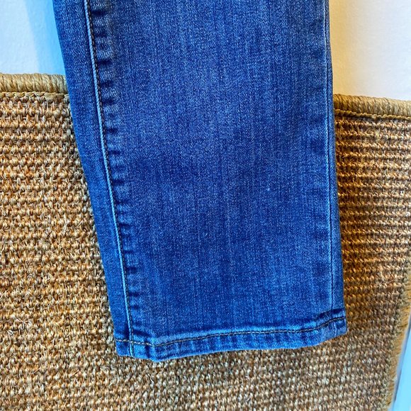 DKNY Soho Skinny Jeans - Picture 11 of 15